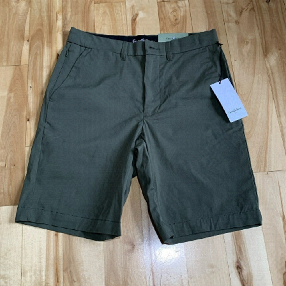 Goodfellow & CO olive green short 28 adjustable waist and stretchy bermuda